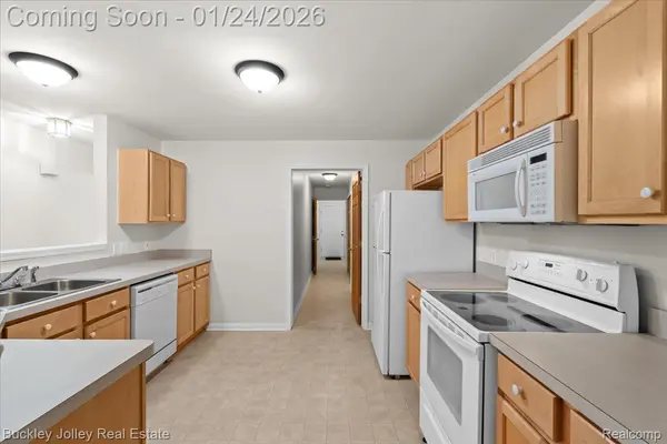 Howell, MI 48843,4030 Kirkway CT #125