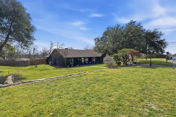 Weatherford, TX 76086,1105 Charles Street