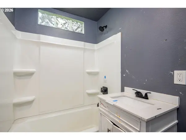 Springfield, OR 97477,1879 G ST