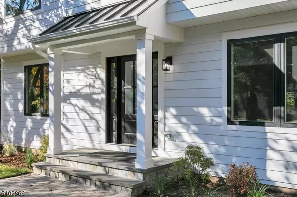 Bernards Twp., NJ 07920,117 W Oak St