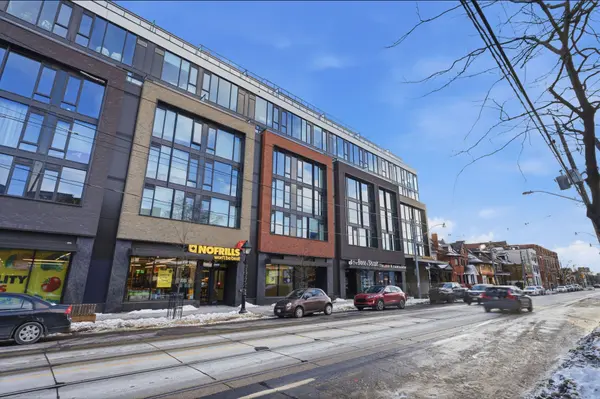 Toronto C01, ON M6H 3P7,899 College ST #PH619