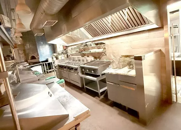 Toronto C01, ON M5V 1N6,788 King ST W