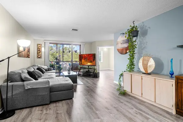 Coconut Creek, FL 33073,4161 Coral Tree Cir #261