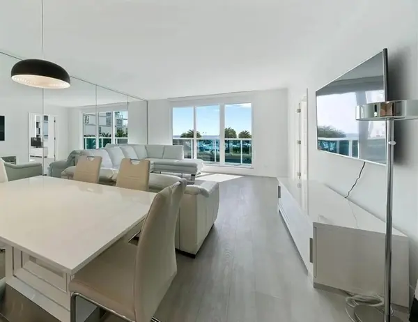 Miami Beach, FL 33139,2301 Collins Ave #338