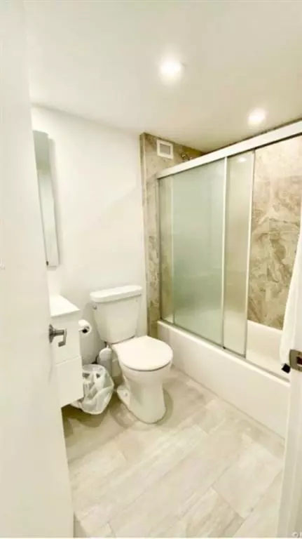 Miami Beach, FL 33139,2301 Collins Ave #338