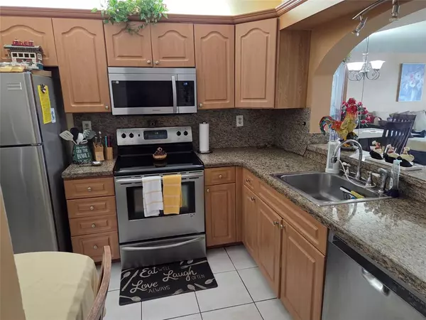 Pompano Beach, FL 33066,2767 Carambola Cir #102