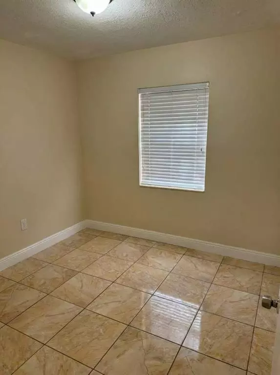 Miami, FL 33169,691 NW 187th St