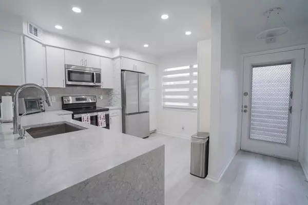 Coconut Creek, FL 33066,3201 Portofino Pt #F1