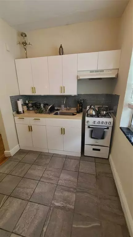 Miami Beach, FL 33139,1559 Meridian Ave #207