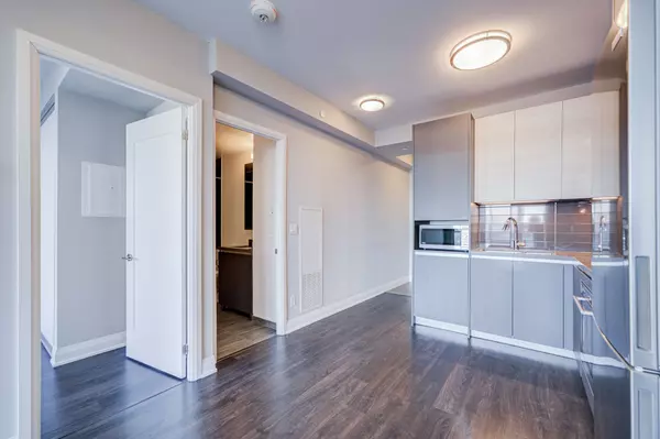 Richmond Hill, ON L4B 0G7,396 Highway 7 N/A E #519