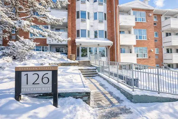 126 Bell Farm RD #113, Barrie, ON L4M 6J3