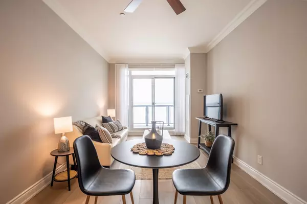 Orillia, ON L3V 8K4,90 Orchard PT #311