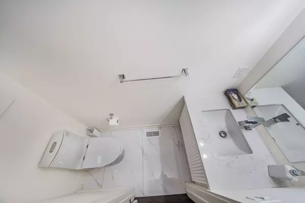 Brampton, ON L7A 5J3,21 Kambalda RD