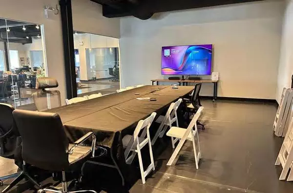 Toronto W04, ON M6E 4V9,670 Caledonia RD #301