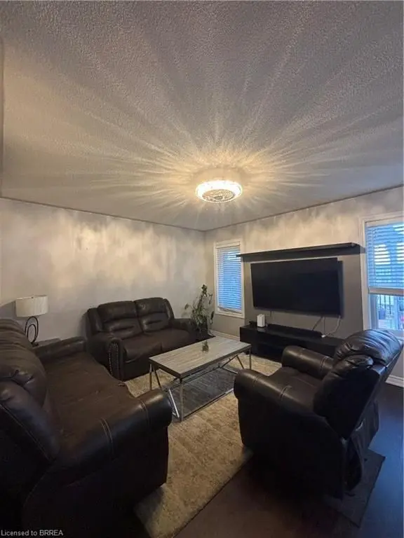 Shelburne, ON L9V 3E1,252 Berry ST