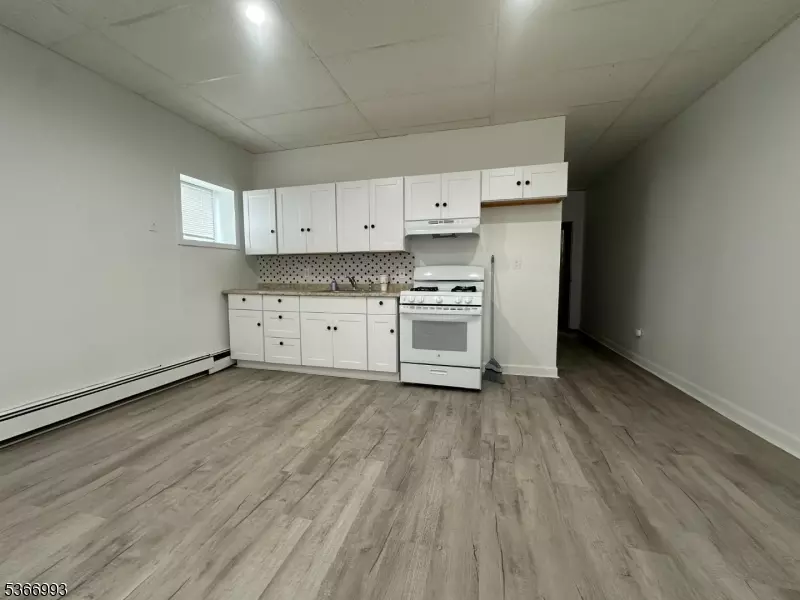 Lyndhurst Twp., NJ 07071,52-54 Stuyvesant Ave