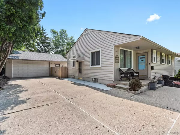 Royal Oak, MI 48067,1304 Grove AVE