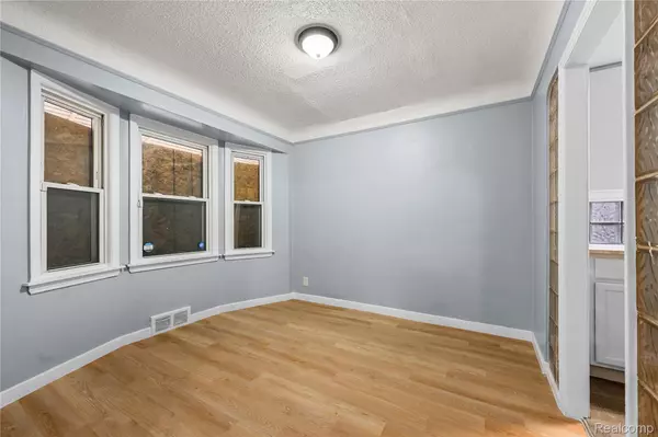 Detroit, MI 48219,17511 Westmoreland RD