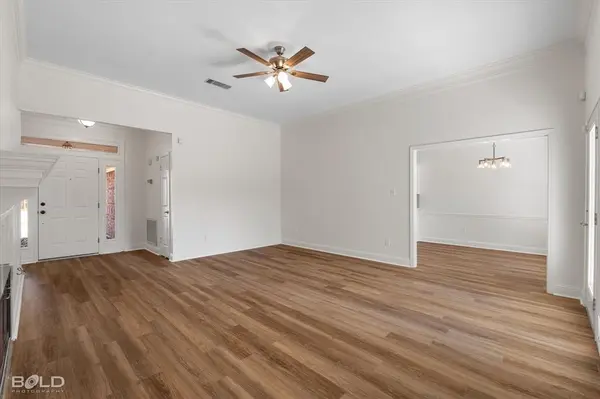 Bossier City, LA 71111,6004 Summerville Lane