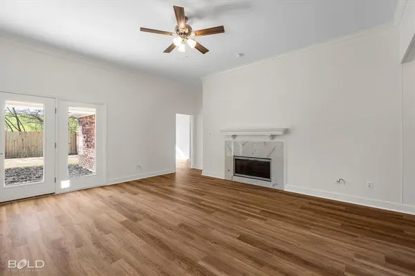 Bossier City, LA 71111,6004 Summerville Lane