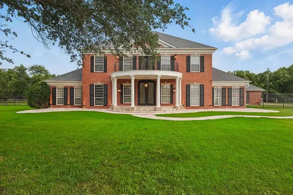 Burleson, TX 76028,6260 Oak Hollow Drive