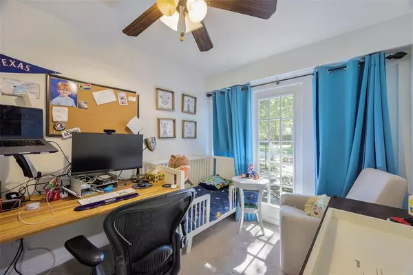 Dallas, TX 75238,9835 Estate Lane