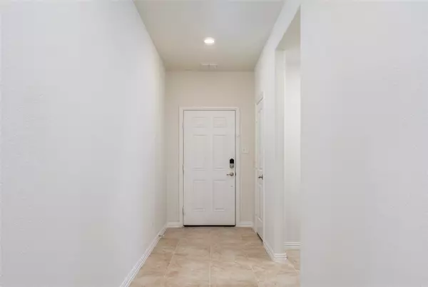 Arlington, TX 76002,702 Grassland Way