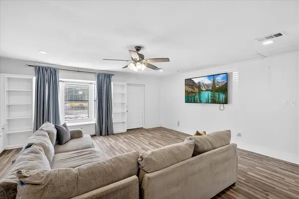 Kaufman, TX 75142,1407 Royal Drive