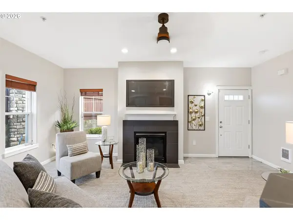 Beaverton, OR 97006,10890 NE RED WING WAY #102