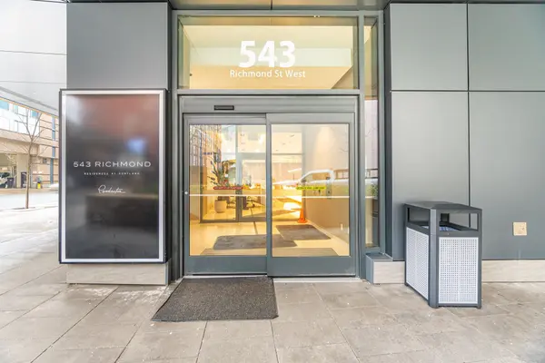 Toronto C01, ON M5V 0W9,543 Richmond ST W #611