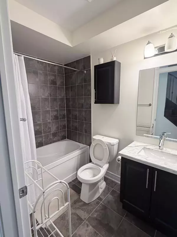 Toronto C12, ON M4N 0A4,50 Hargrove LN