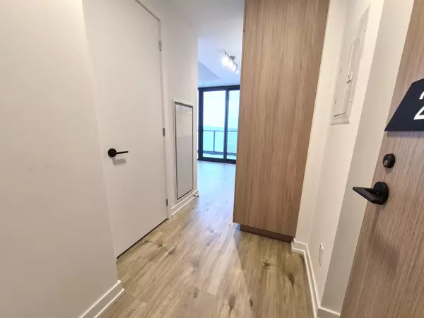 Toronto C08, ON M5A 1G1,35 Parliament ST #2001