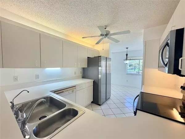 Tamarac, FL 33321,9587 Weldon Cir #B204