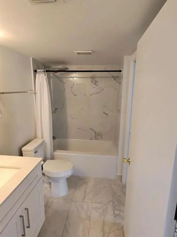 Coconut Creek, FL 33073,5560 NW 61st St #707a