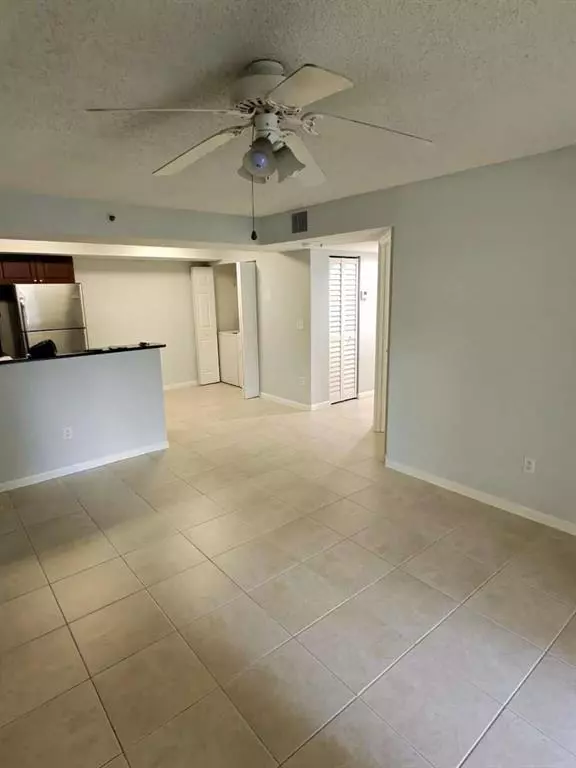 Coconut Creek, FL 33073,5560 NW 61st St #707a