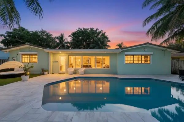 Hollywood, FL 33023,5613 Madison St