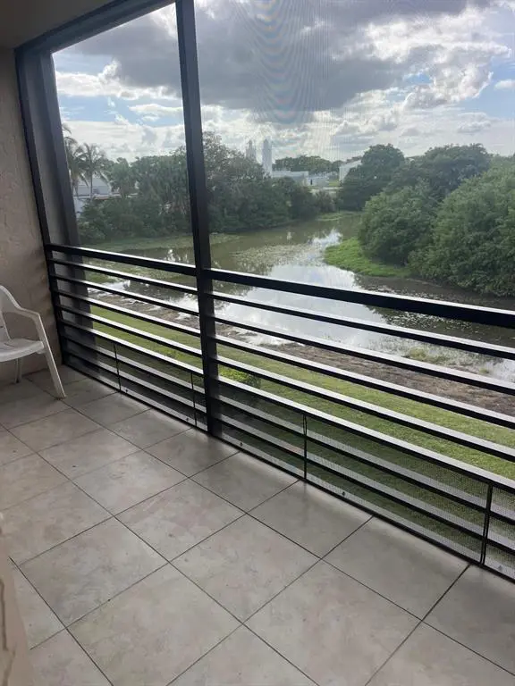 Tamarac, FL 33321,6301 N University Dr #310