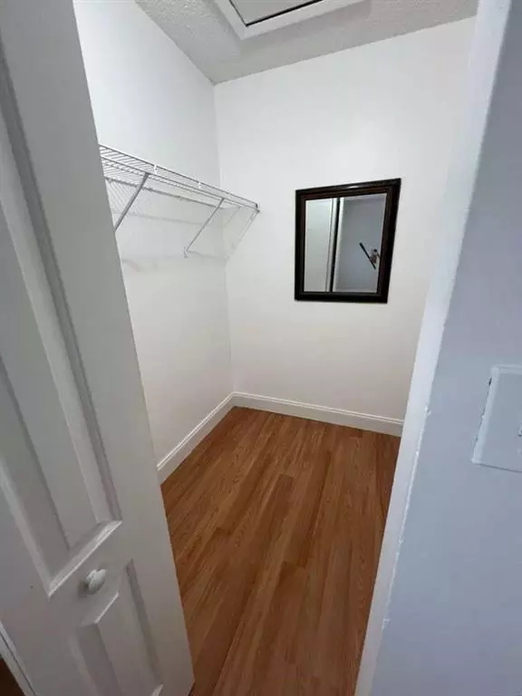 Hollywood, FL 33025,Address not disclosed