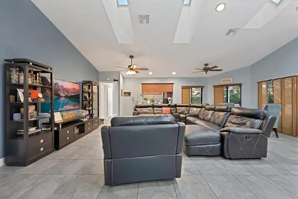 Coral Springs, FL 33067,8622 NW 49th Drive