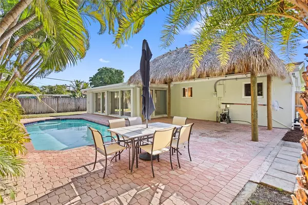 2325 NE 9th St, Pompano Beach, FL 33062