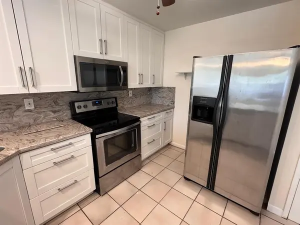 Fort Lauderdale, FL 33308,4831 Bayview Dr