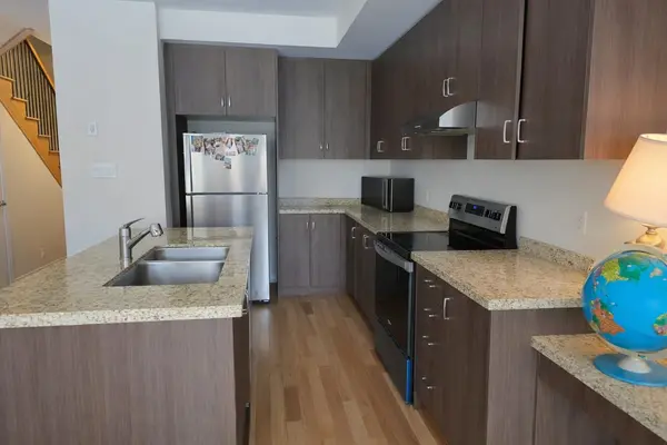 Burlington, ON L7P 0V6,1392 National Common