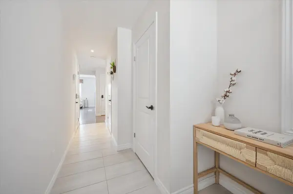 Kitchener, ON N2R 0P1,523 Hollybrook CRES