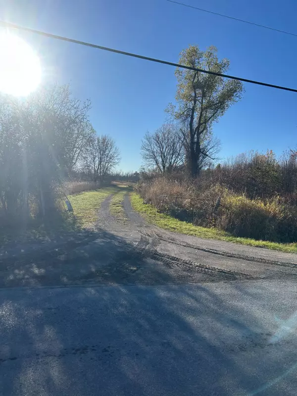 Loyalist, ON K0H 2H0,00 Scotland RD