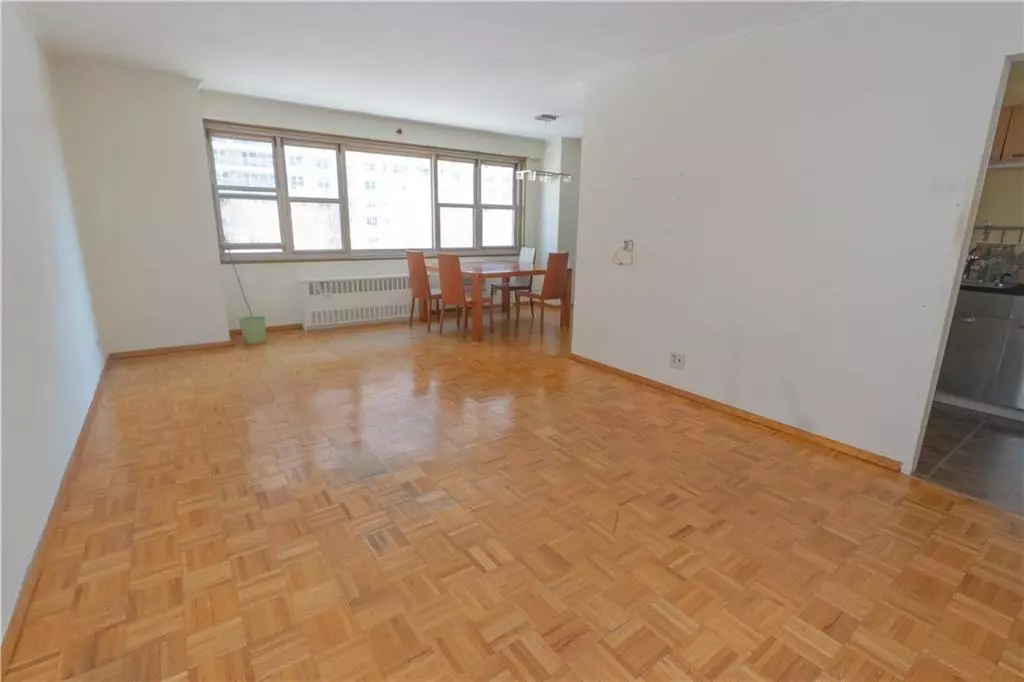 Brooklyn, NY 11224,458 Neptune AVE #3H
