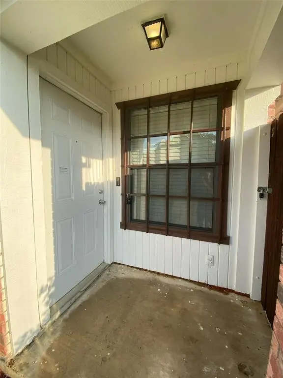 Arlington, TX 76012,2022 Minnie Drive