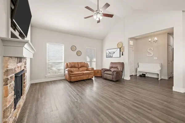 Pilot Point, TX 76258,824 E Northside Drive