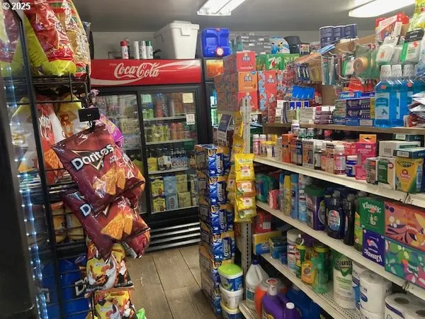 Seneca, OR 97873,209 BARNES AVE