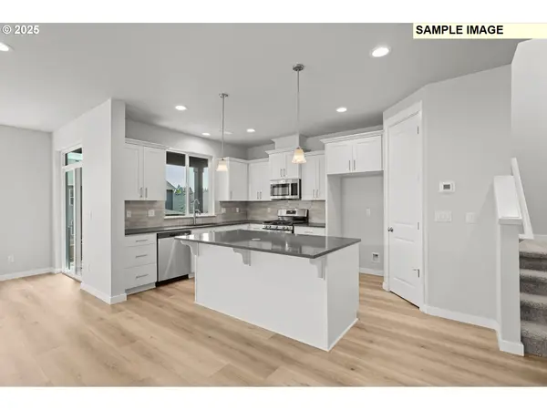 1017 NE Sagebrush DR #186, Estacada, OR 97023