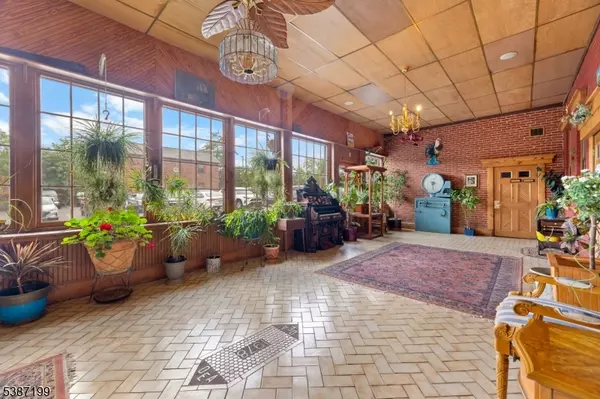 Flemington Boro, NJ 08822,84 Park Ave Unit G207